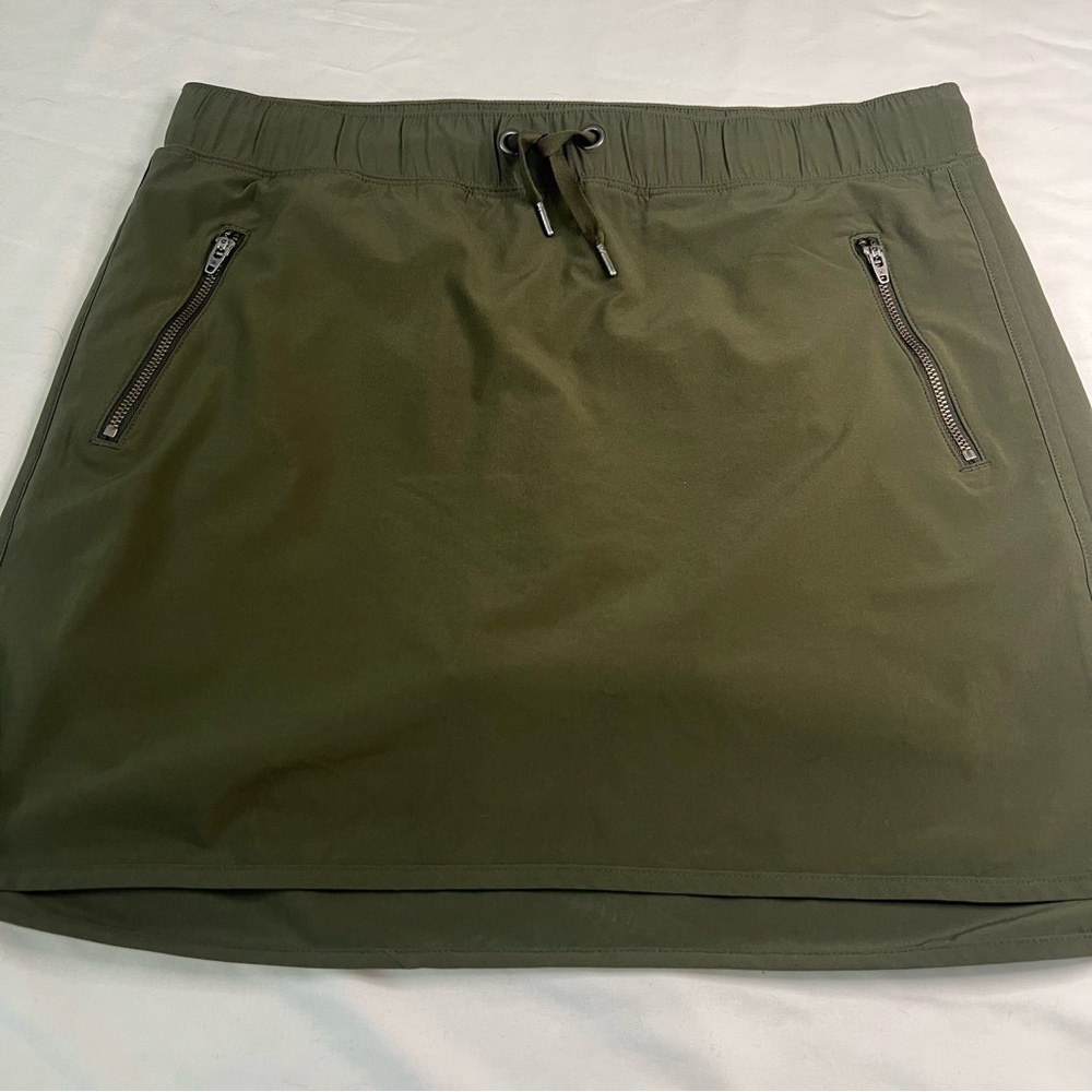 Athleta Olive Green Athletic Skort Zip Pocket Drawstring Stretch Skirt Medium